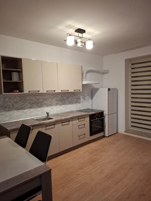 Apartament cu o camera de inchiriat