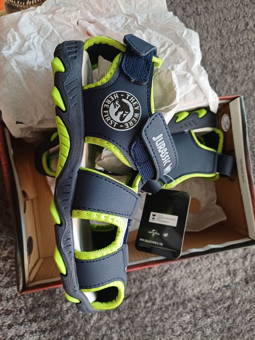 Сандали и обувки за момче