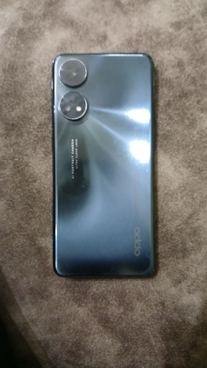 Yangi xolatdagi telefon