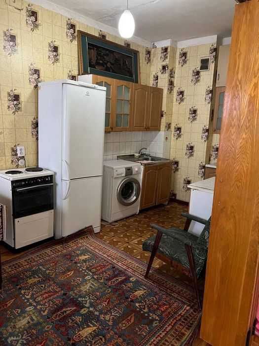 Продается 1 комнатная квартира Юнусабаде 2