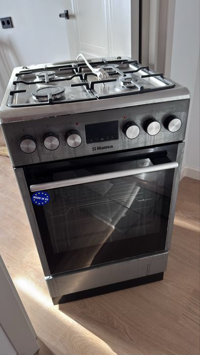 Продам газ плиту