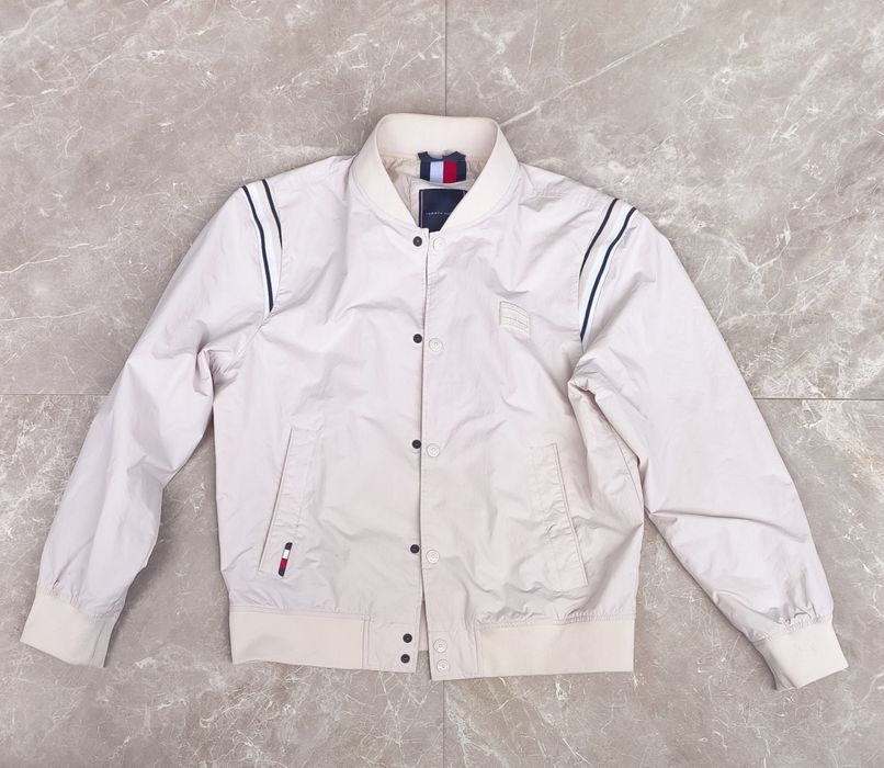 Tommy Hilfiger  Бомбер яке L размер