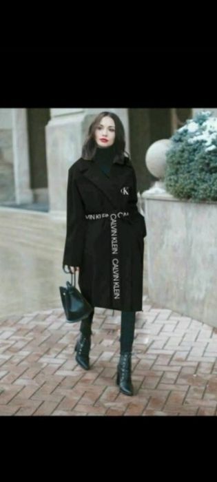 Туркия Пальто зарариге сотаман.Нархи 260.000. Размер: S.M.L (36.38.40)