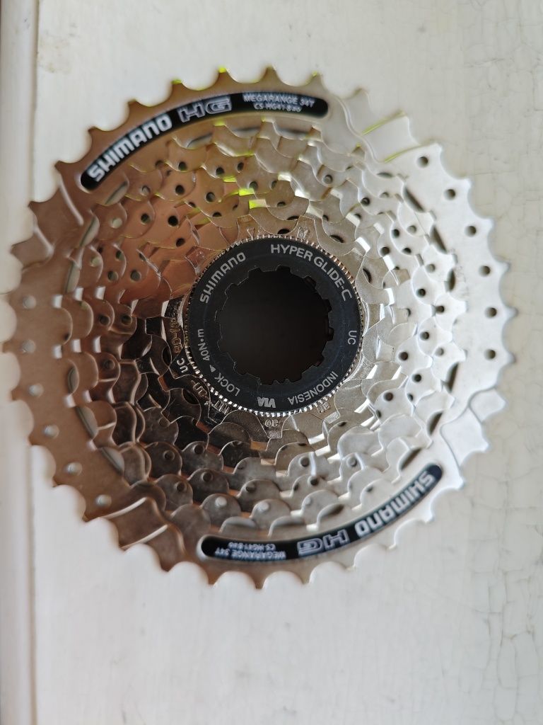 Продам кассету 8 скоростей shimano