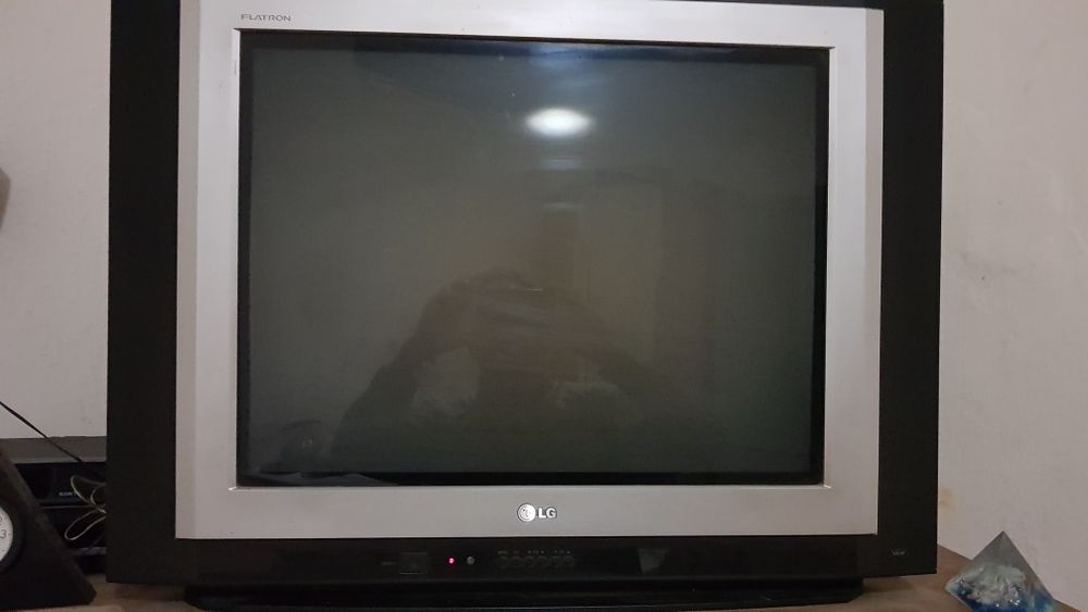 телевизор LG  телик