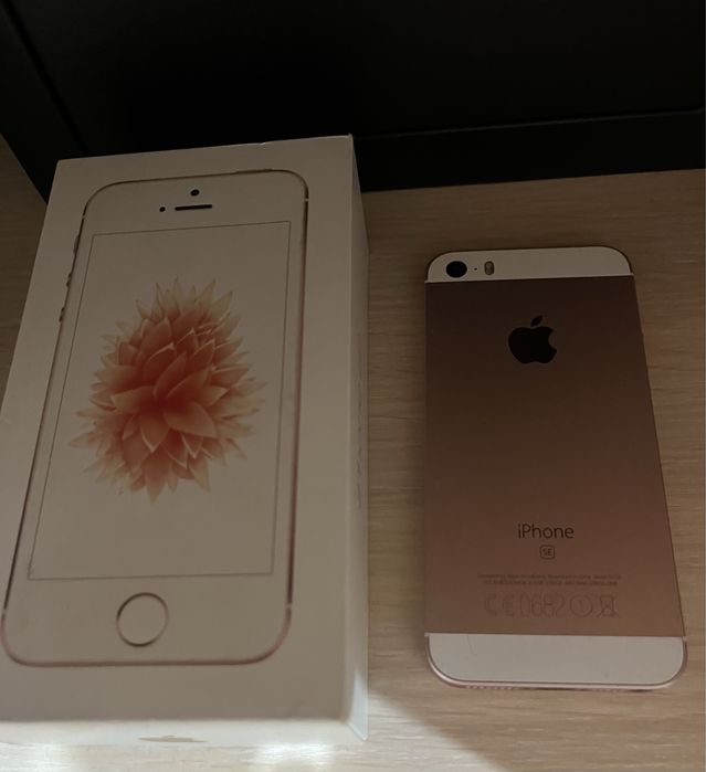 Продам iPhone SE