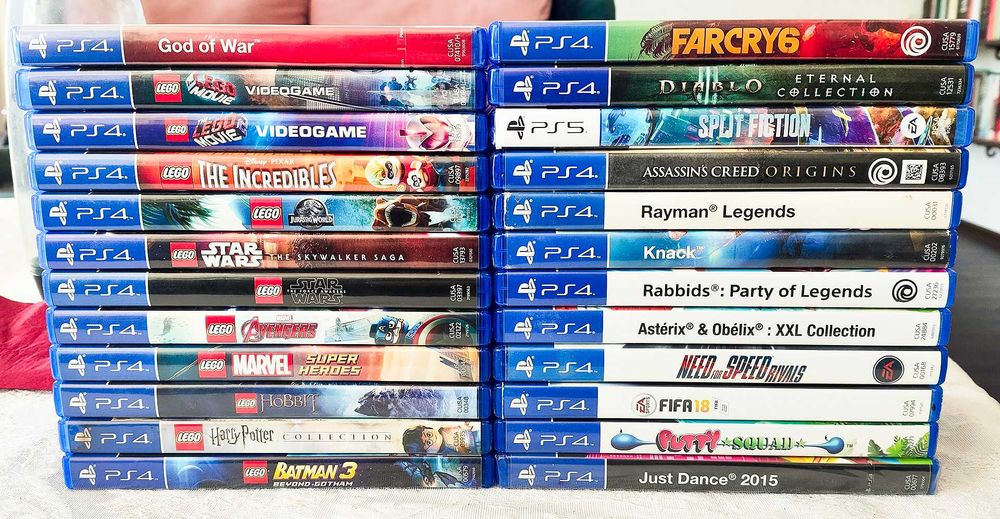PlayStation 5 Disk + 2 джойстика и станция + камера + (64 + 24) игри