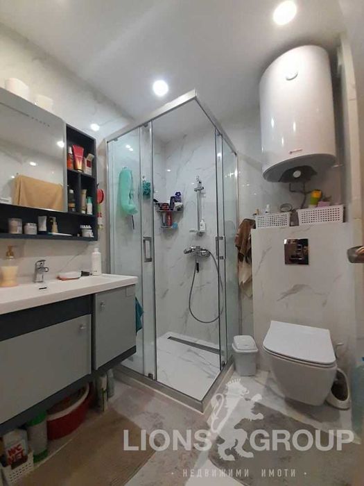 Продава се Четиристаен апартамент в Варна, Бриз - 117 кв.м за 2821 €/кв.м - Снимка #12