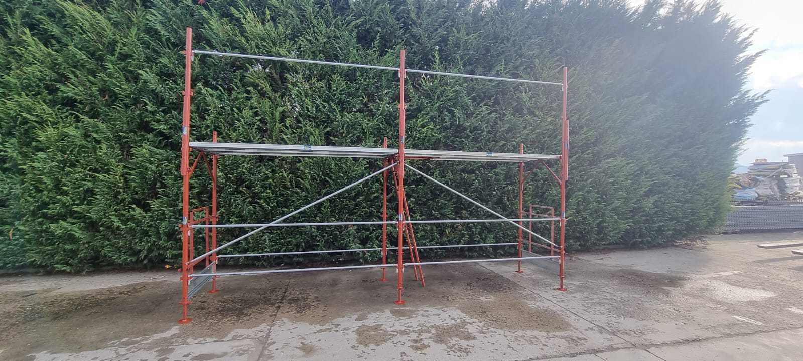 Vanzare schela metalica de exterior cu podina de 2,5 m