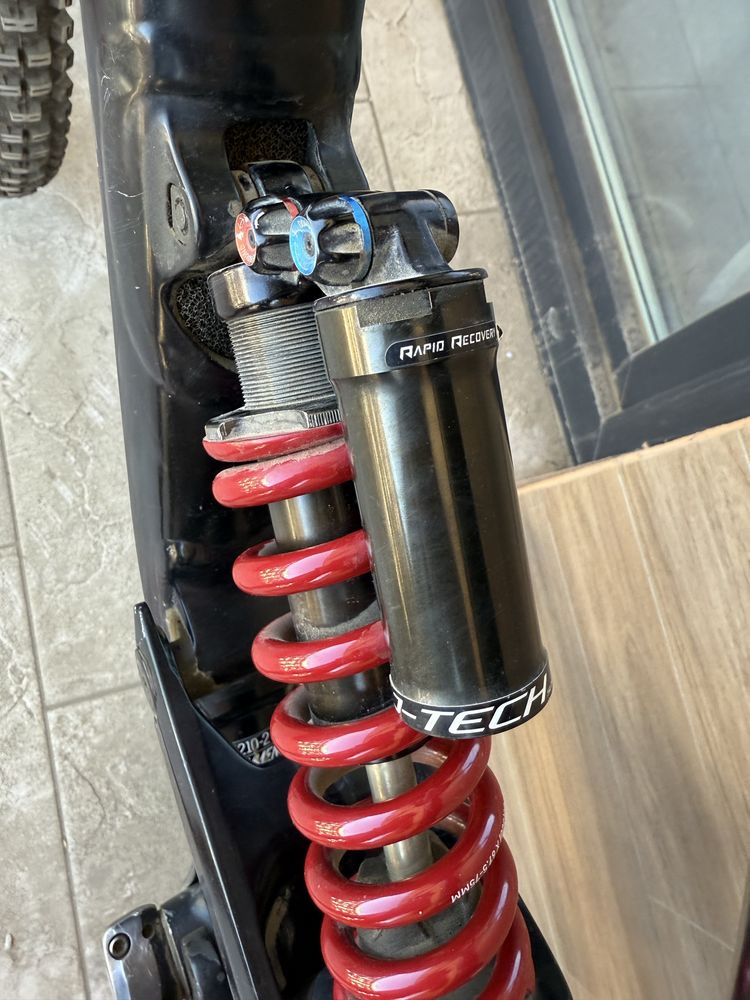 Vand Commencal Furious