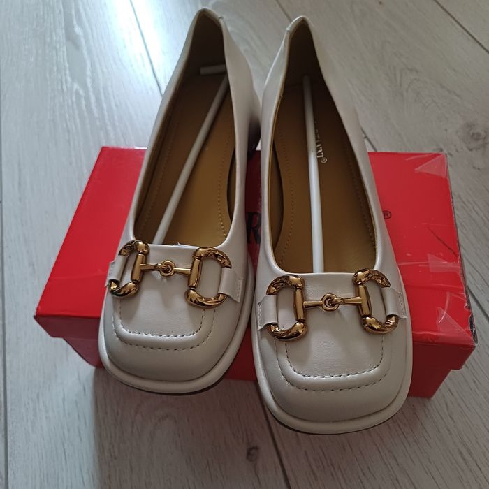 Женский туфли удобный