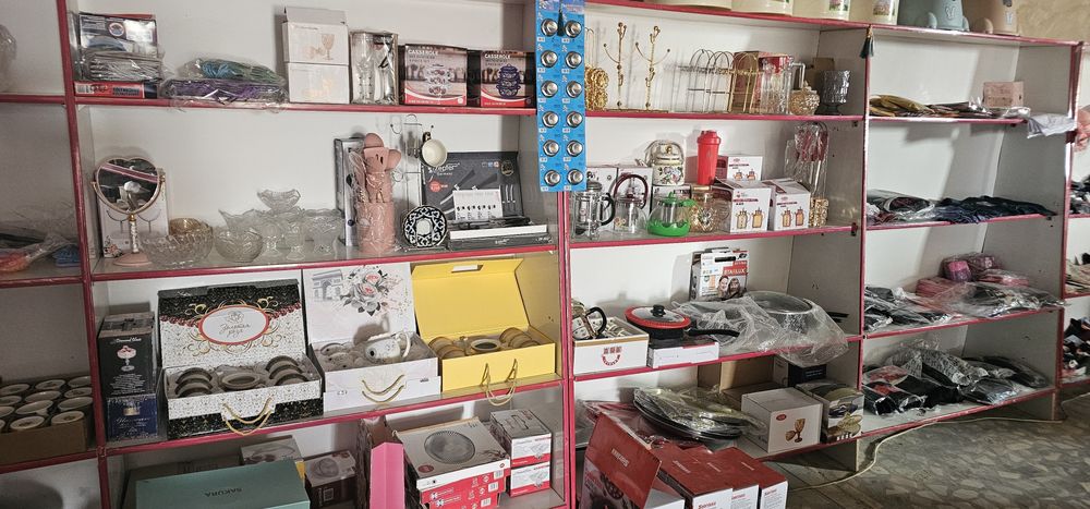 Dukon uchun stelajlar sotiladi