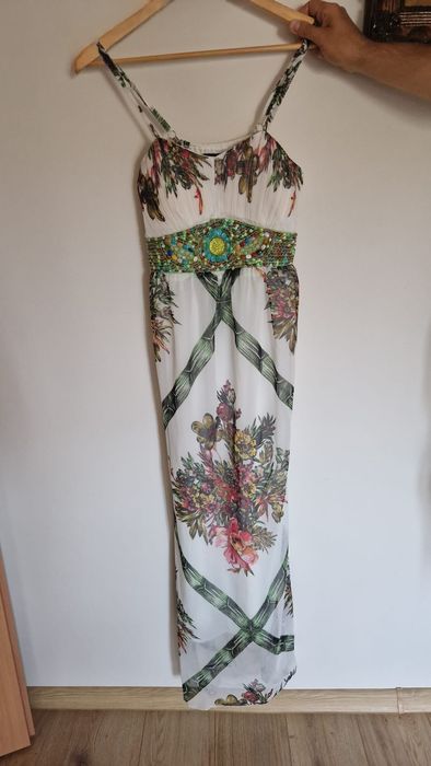 Rochie din voal cu bretele ajustabile si brau din pietre