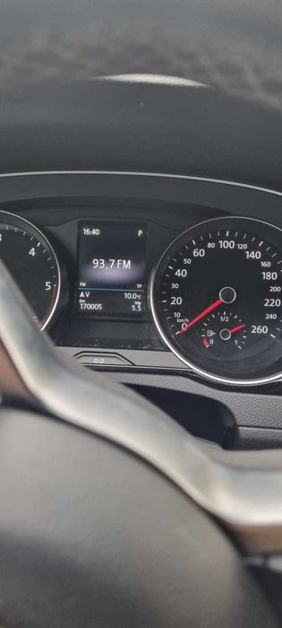 VW Passat Variant 2.0 TDI R-Line Executive 2019 • direct proprietar