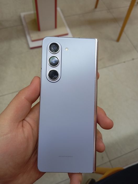 Срочно продается Z Fold5 Glaxy в хорошем состоянии