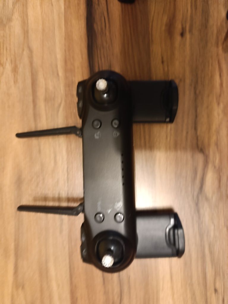 Дрон с камера SG108