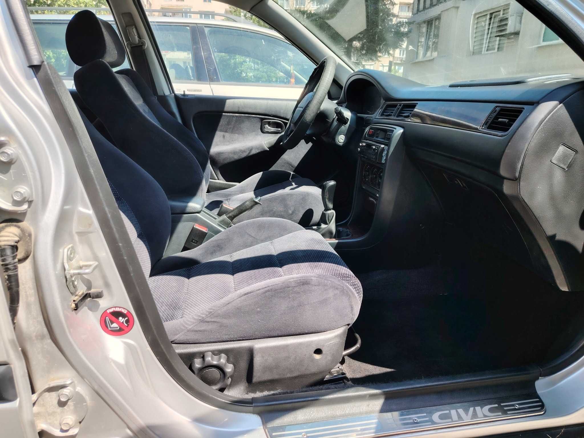 Honda Civic 5DR регистриран, всичко платено