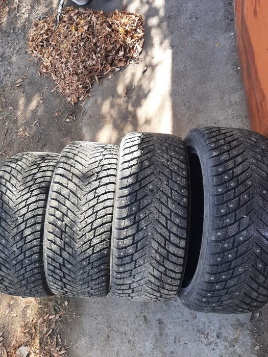 Продам шины 235/45/18 Китай