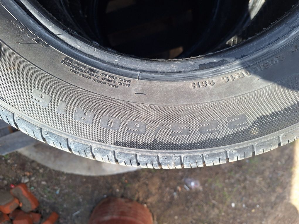 Автошины 225/60R16