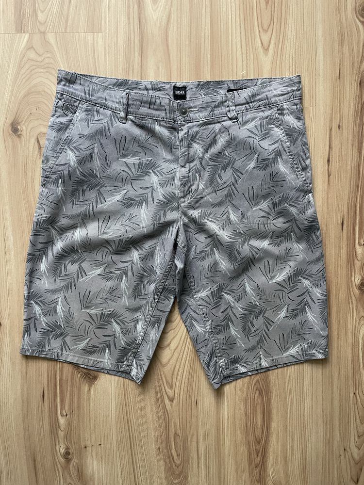 HUGO BOSS / мъжки къс панталон W34