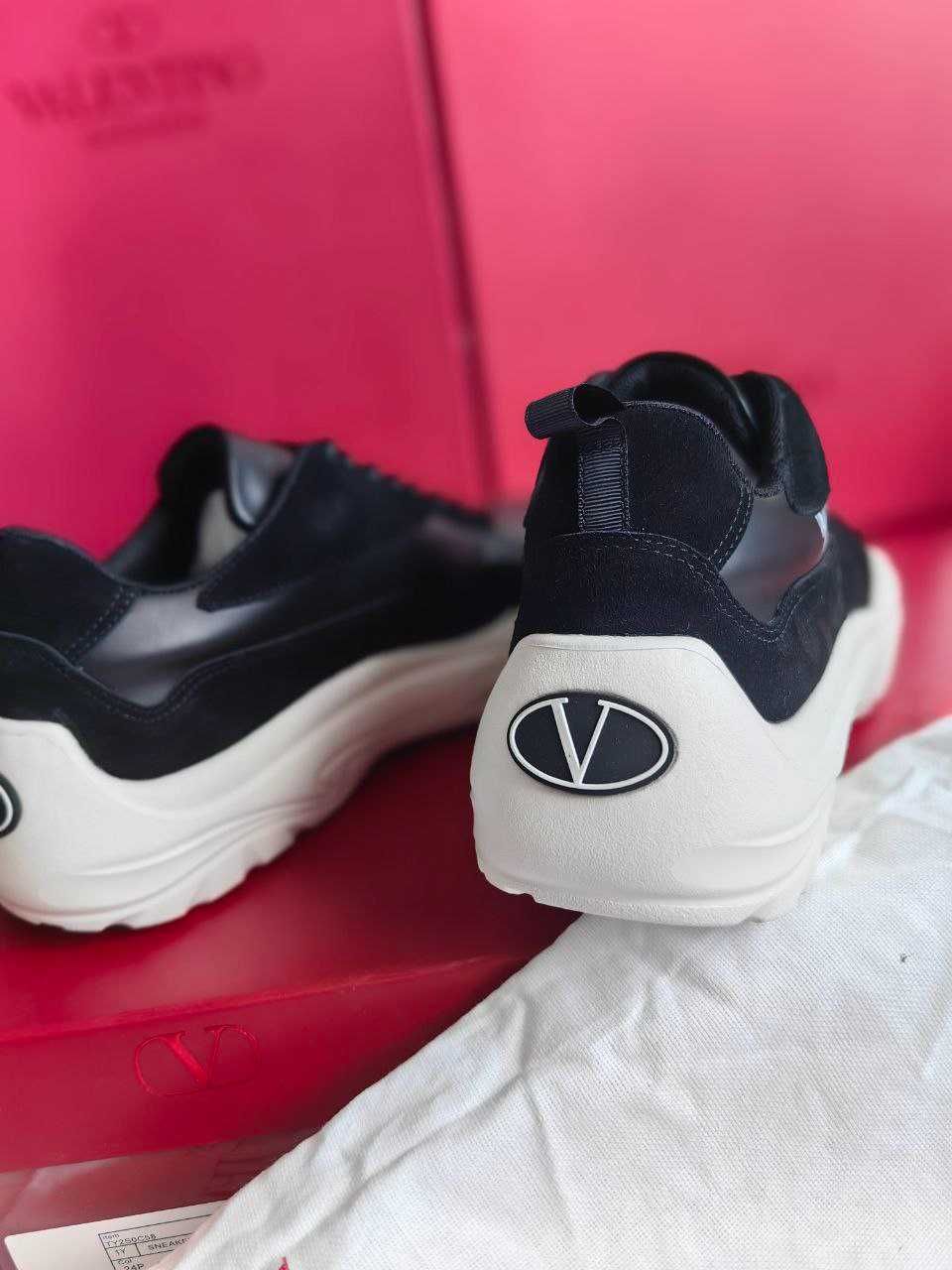 Мъжки кецове Valentino кожени налични