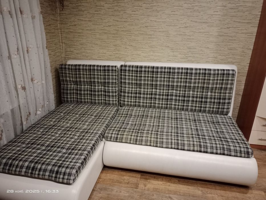 Продам б/у угловой диван