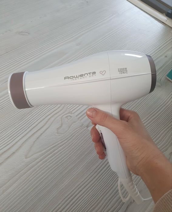 Uscator de par Rowenta Instant Dry Premium Care CV6065F0,2200W, Ionic