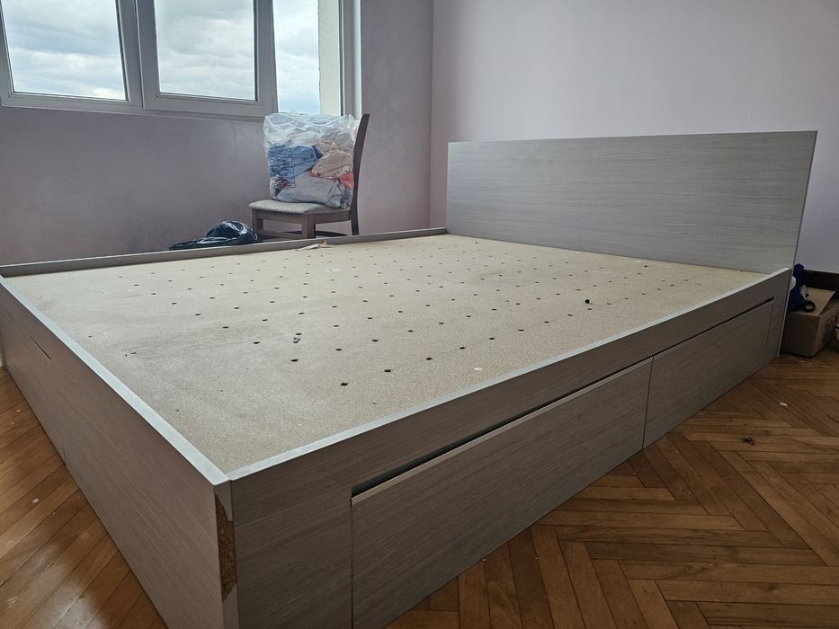 Спалня 160×200 с три чекмеджета.