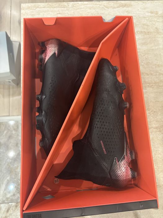 Футболни бутонки Adidas  42 2/3