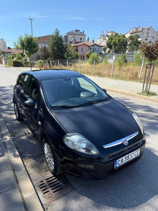 Fiat Punto 1.2 Бензин – 2012 г. – 5 врати – Тъмносин