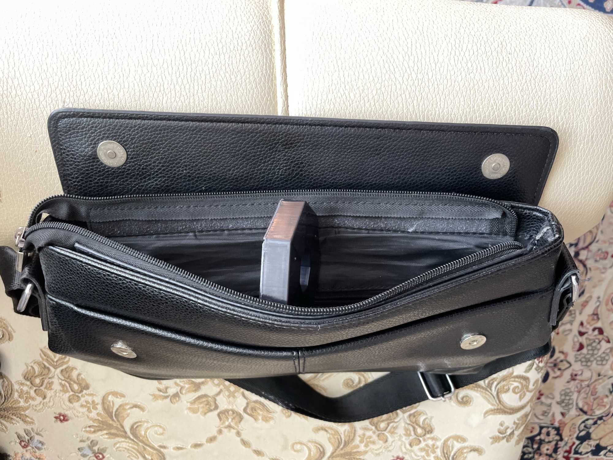 Продам кожанную сумку POLO