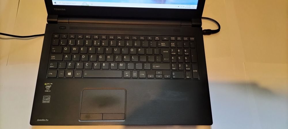 Laptop Toshiba satellite pro R50 i3 ssd intel