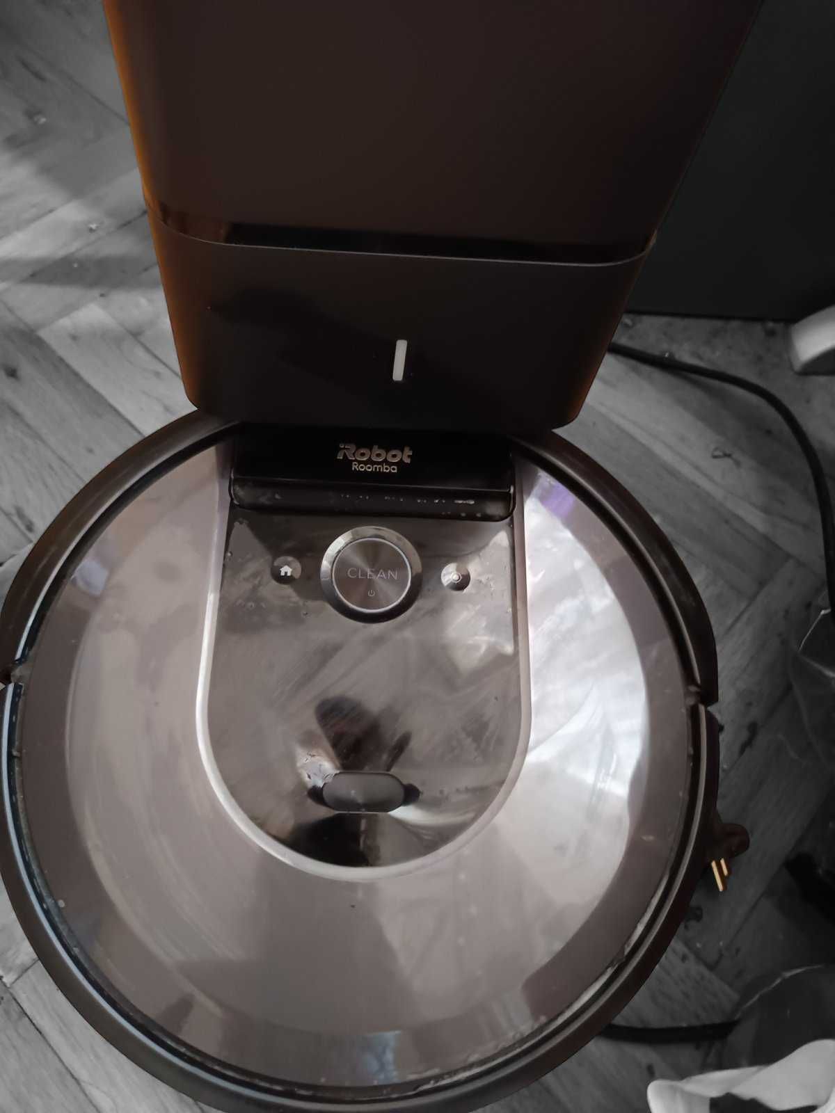 Прахосмукачка робот IROBOT ROOMBA I7+ BLACK