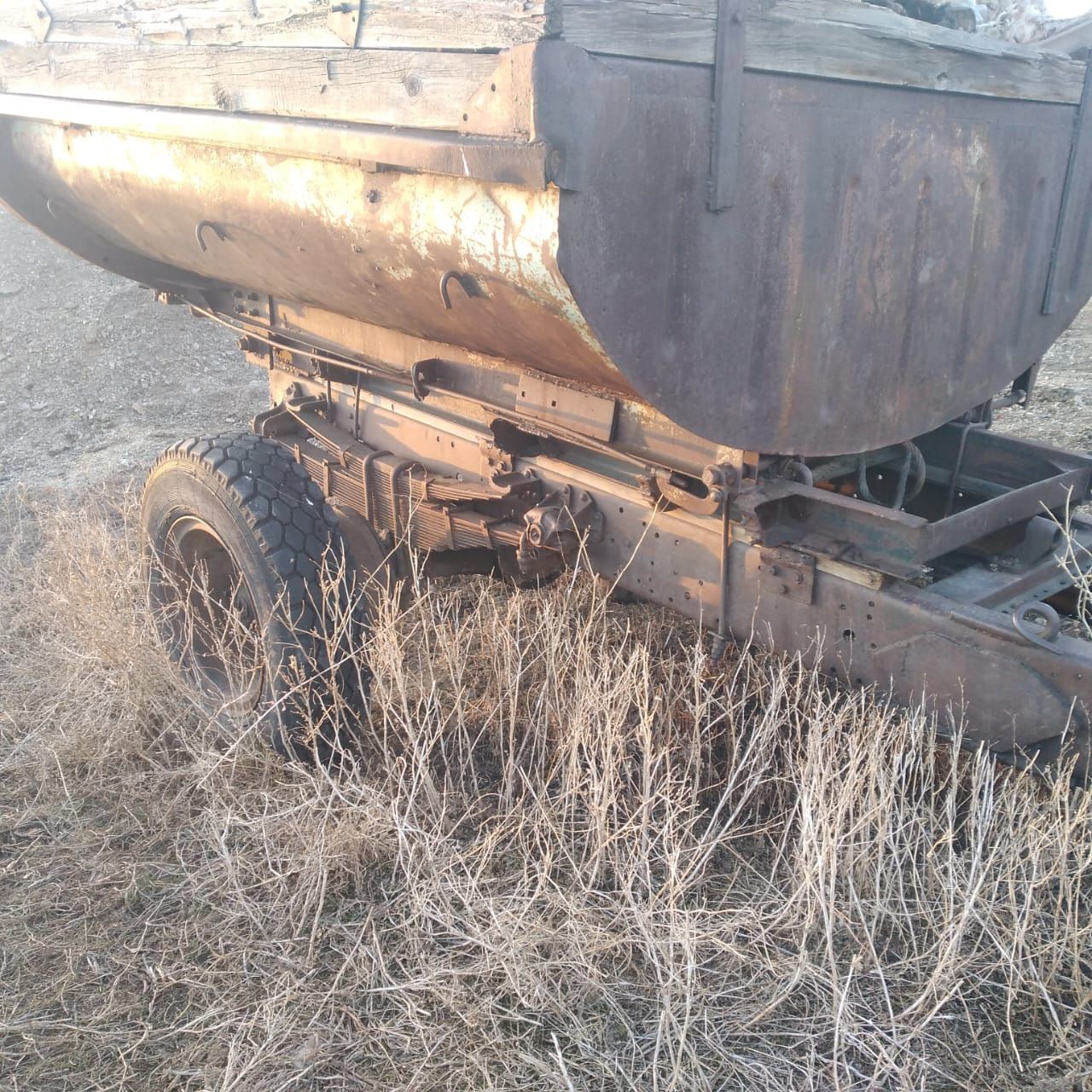 Продам телегу под навоз