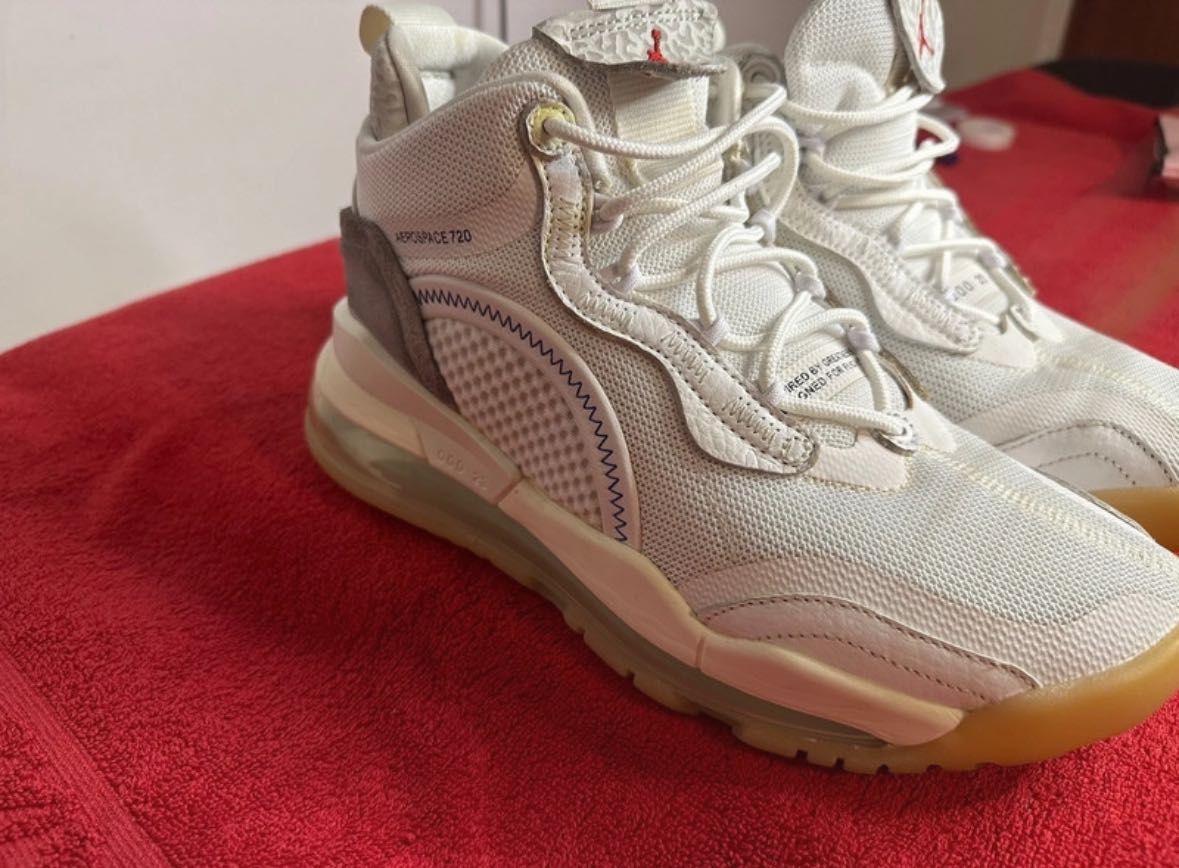 Adidași jordan 720 aerospace