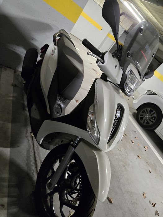 Piaggio Medley 125 S ABS – MY2024 – 350 km - Alb Luna