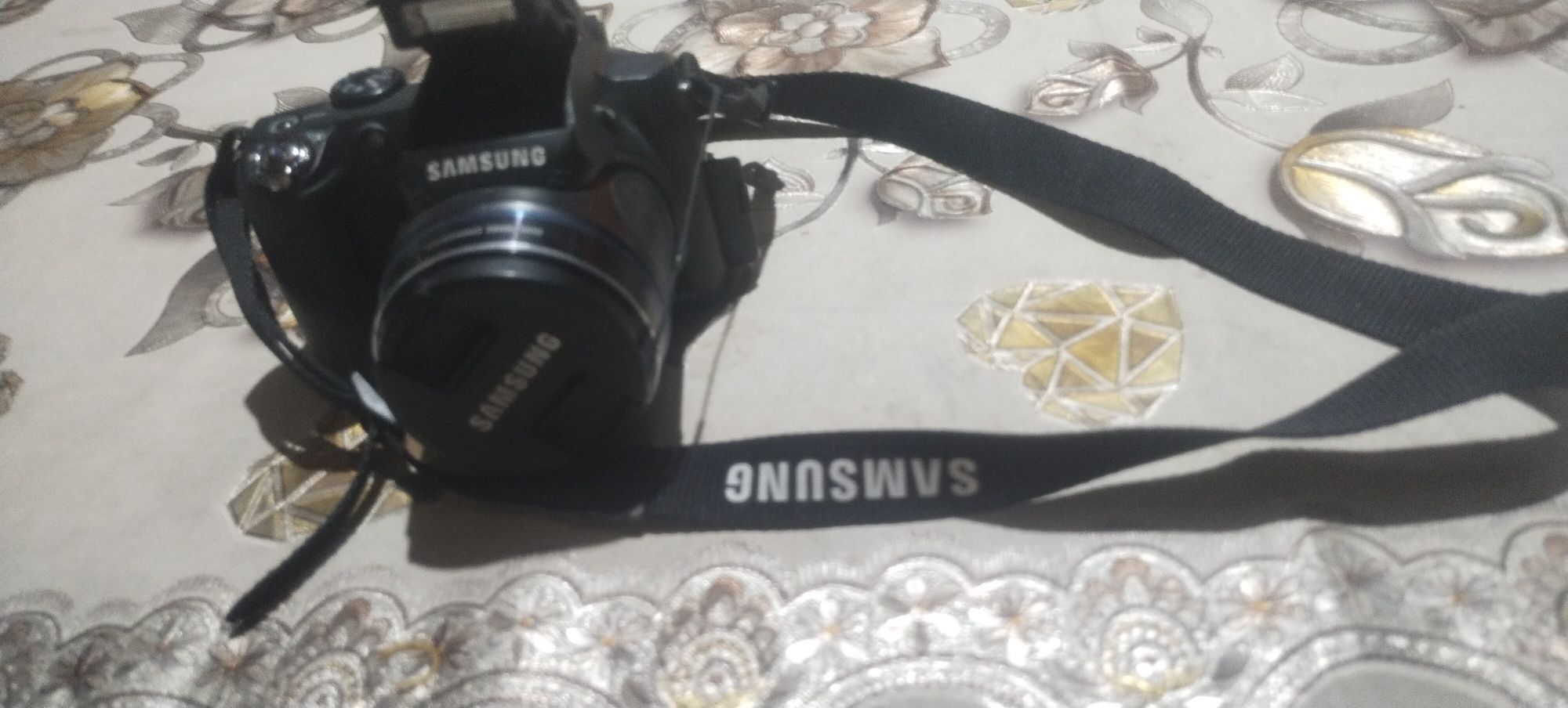 Самсунг цифровой фотоаппарат сотилади холати янгидай