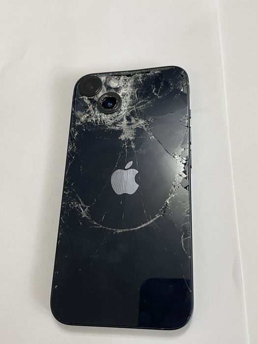Iphone 14 liber 128 gb spart fata spate