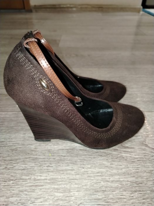 Продается туфли ботильон