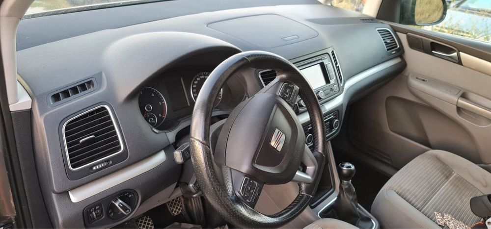 Seat Alhambra на части