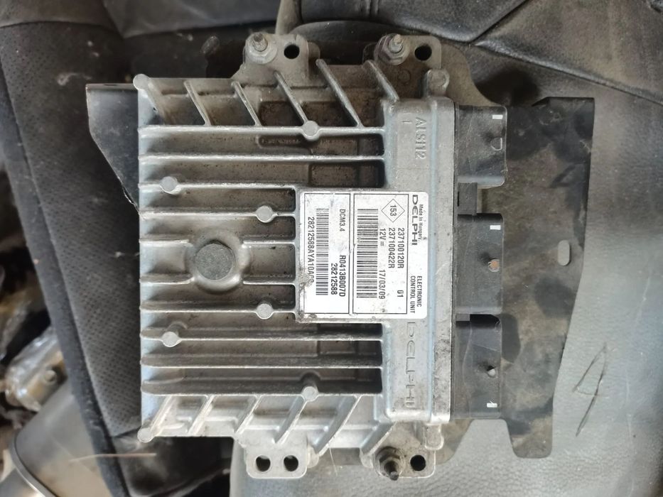 ECU Calculator motor Renault Megane 3 1.5 dci 237100422R 28212588 DCM3.4