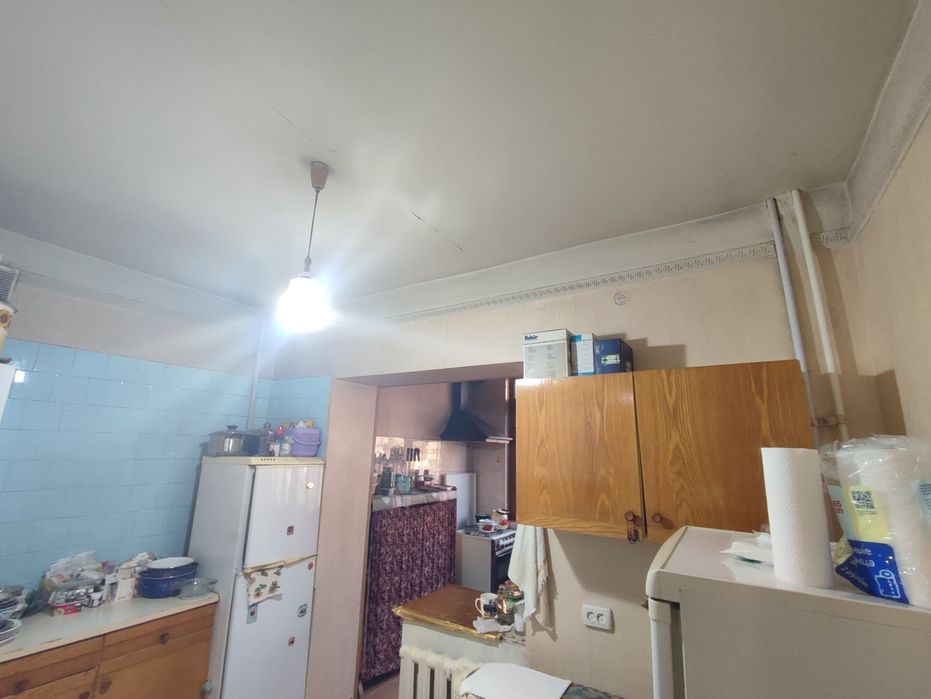 Продаётся трёх комнатная  квартира  Низами. Парк бобур