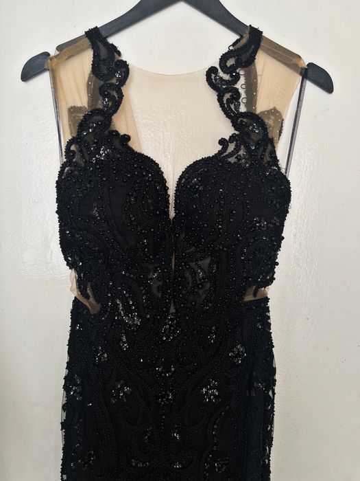 Черна бална рокля от Berna Moda