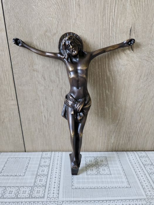 Crucifix din bronz ,marcat si semnat