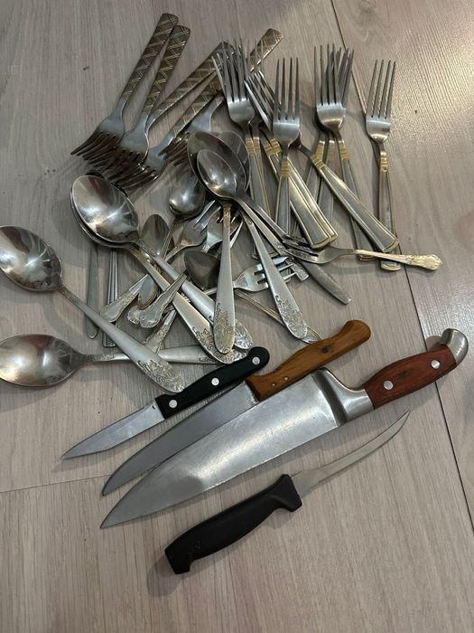 Ложки вилки нож всё за 5000 тенге