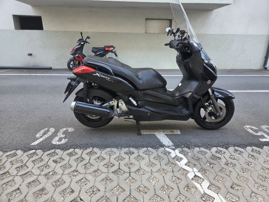 Vând scuter Yamaha Xmax 250i