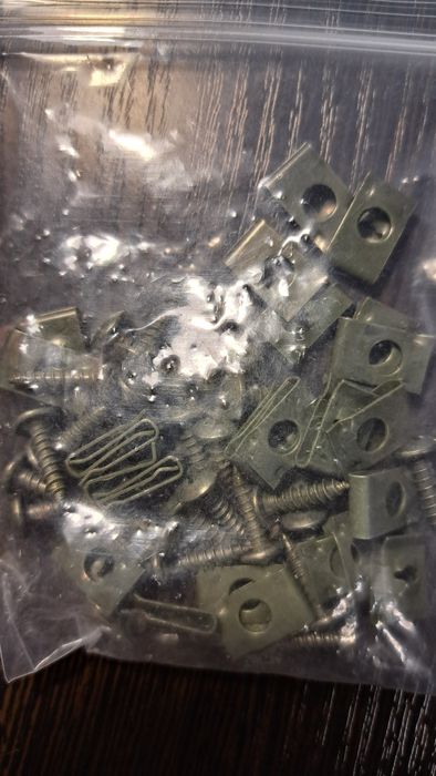 Клипсы для автомобиля