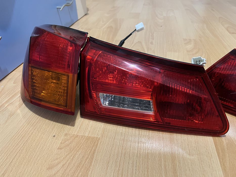 Lexus IS 220/250 стопове преди фейс