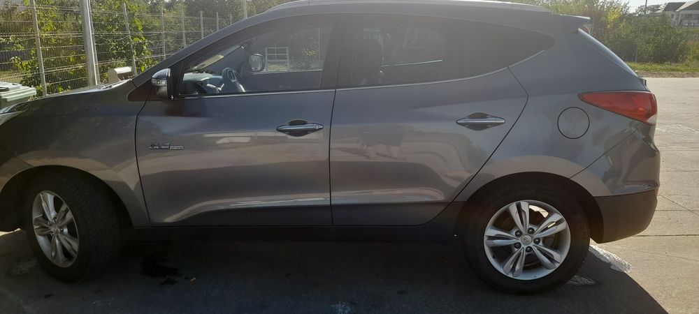 Hyundai ix35,2012,gri