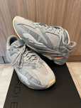 adidas YEEZY 700 мъжки маратонки номер 42,5